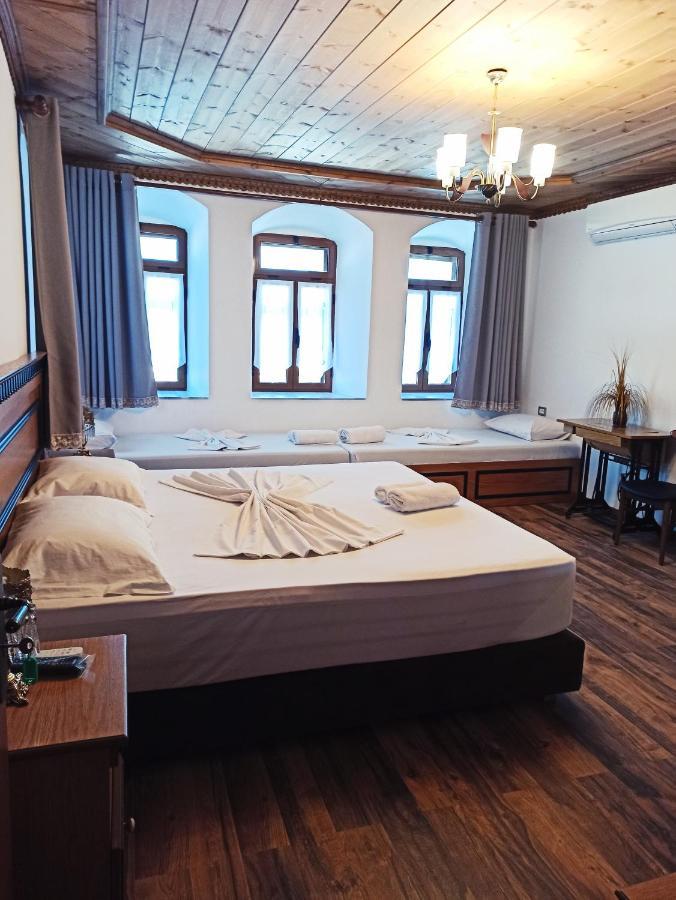 Boutique Hotel Praga Gjirokaster Ngoại thất bức ảnh