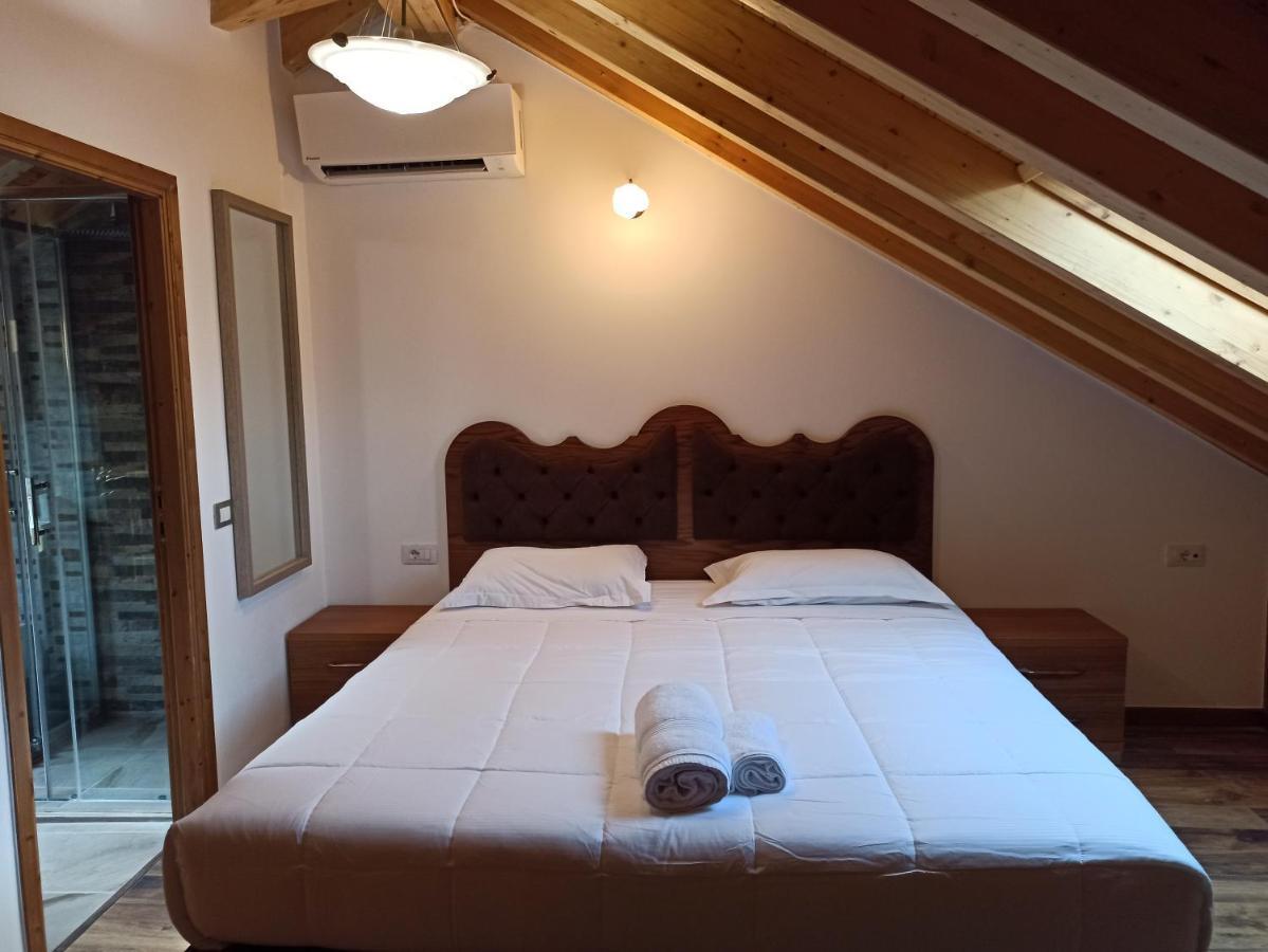 Boutique Hotel Praga Gjirokaster Ngoại thất bức ảnh