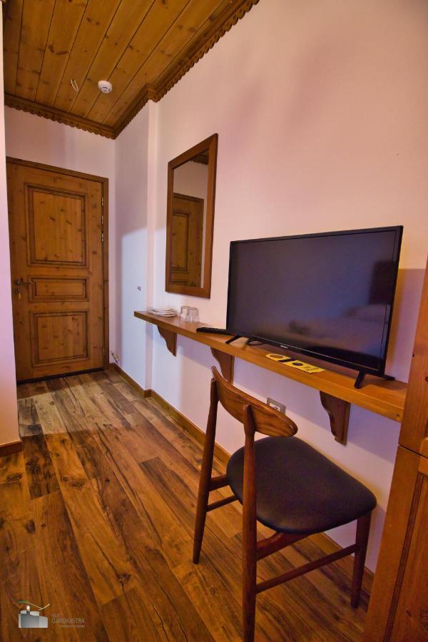 Boutique Hotel Praga Gjirokaster Ngoại thất bức ảnh